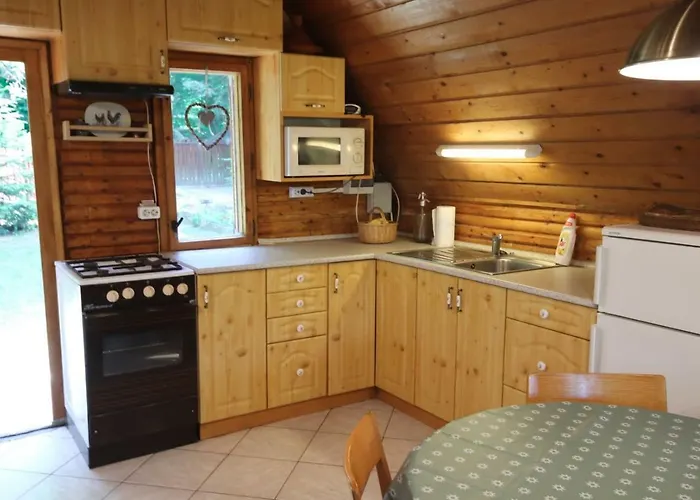 Erdo Kapitanya Vendeghaz Case de vacanță